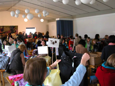 Kinderwarenbörse im Spiegel